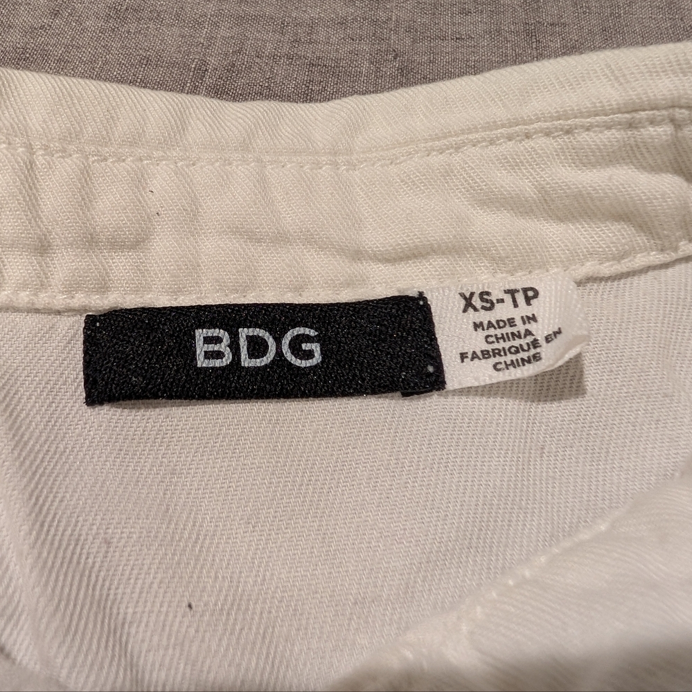 BDG Urban Outfitters Womens Long Sleeve Button Up Shirt White Size XS - Picture 2 of 6
